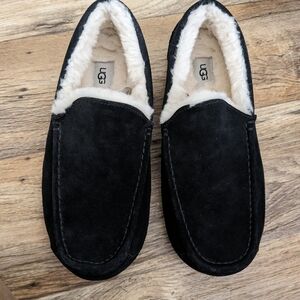 Men's UGG Ascot slippers black size 12